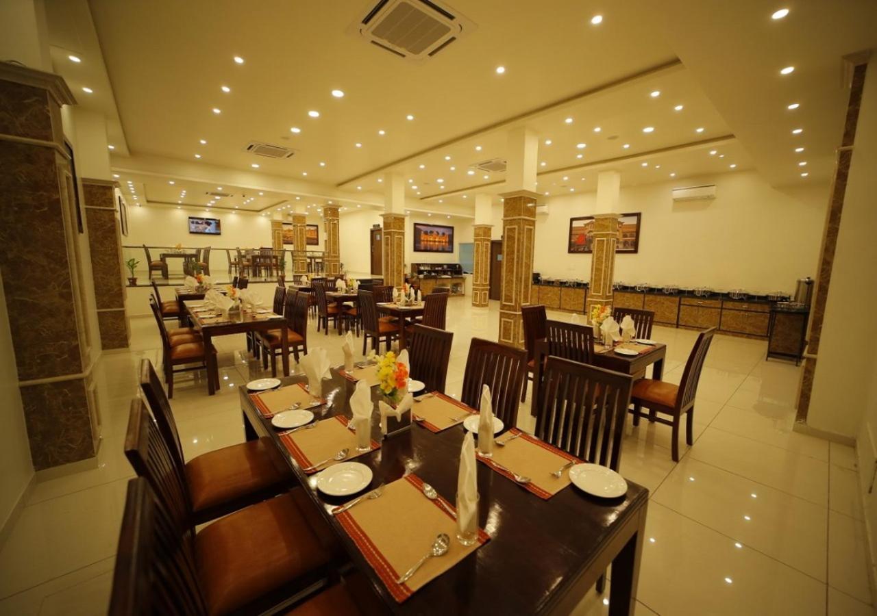 The Amer Valley Jaipur Exterior photo